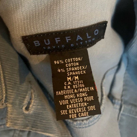 Medium sized button up jacket - Picture 3 of 3